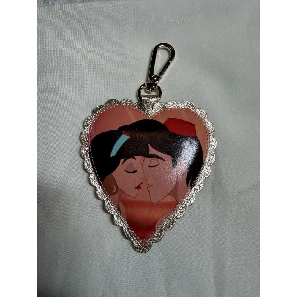 Butrich X Disney Princess Aladdin And Jasmine Heart Keychain NWOT